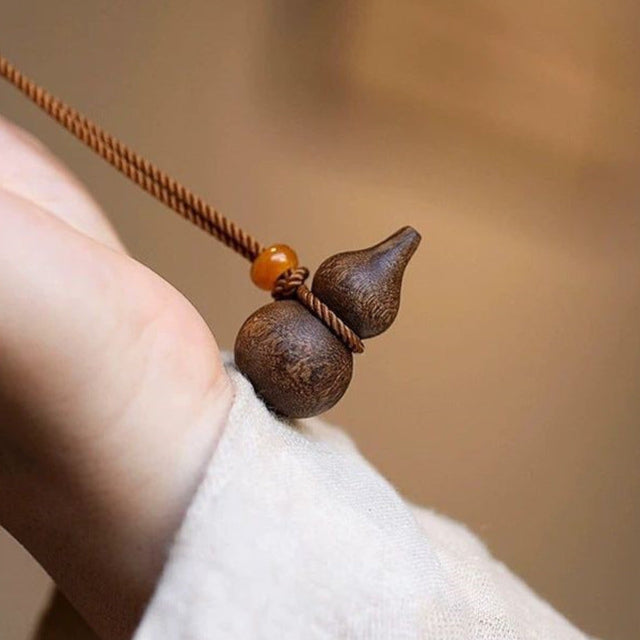 Qinan Agarwood Gourd Pendant – Natural Aloeswood “Fu & Lu”