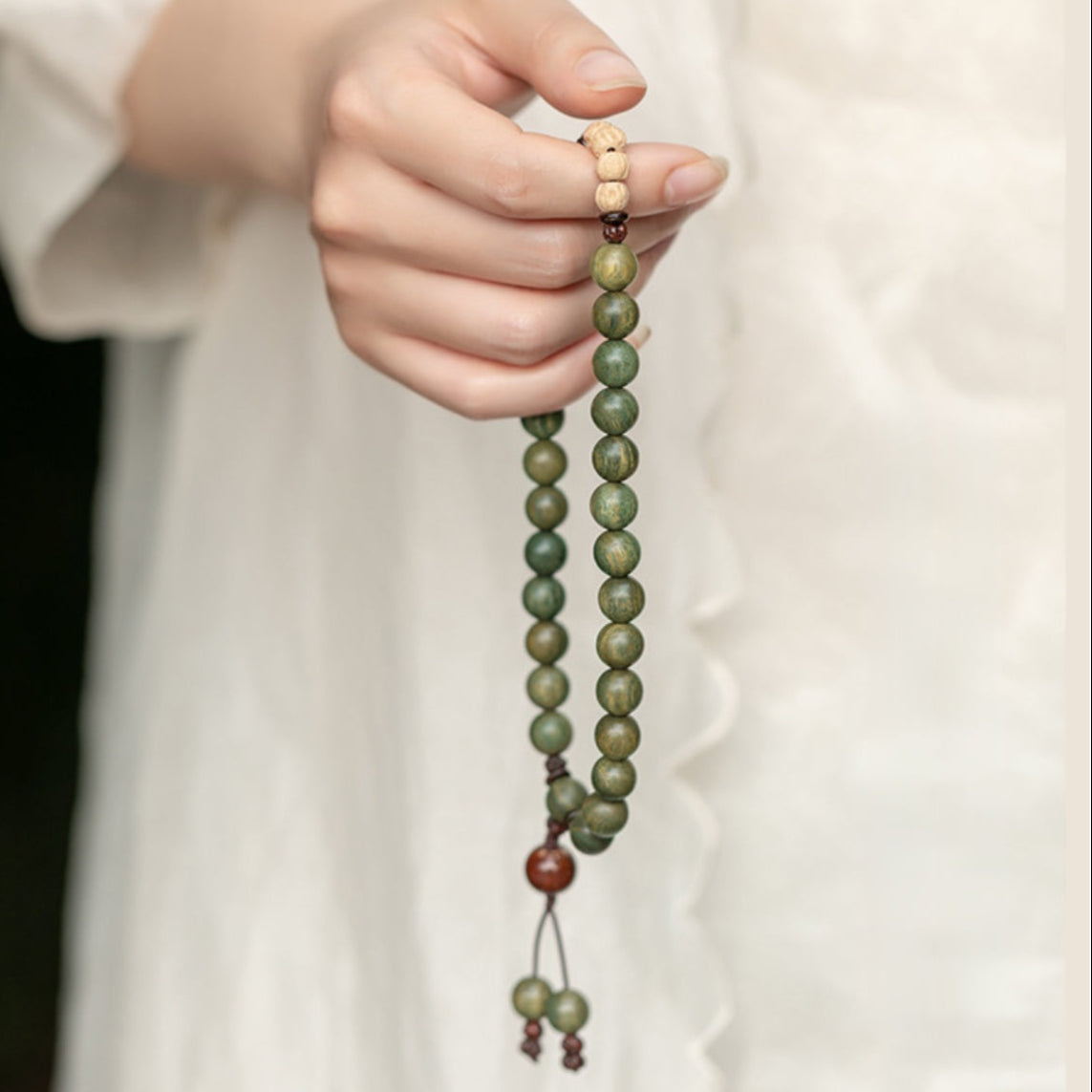 Green Sandalwood Double-Wrap Mala Bracelet with Bodhi Accents – Protection & Mindfulness