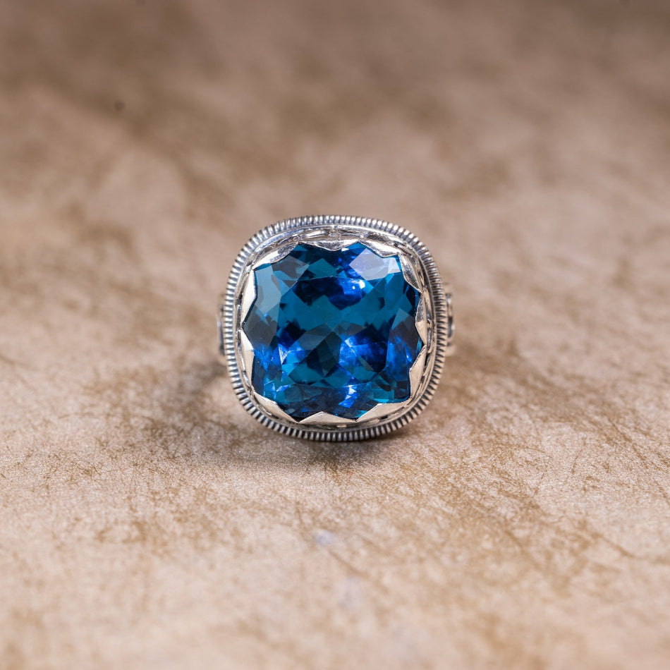 Blue Topaz 925 Sterling Silver Ring – Calm & Communication