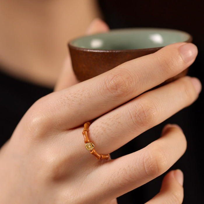Olive Wood Bamboo-Style Bead Ring with Textured Golden Accent – Women’s Natural Elegance
