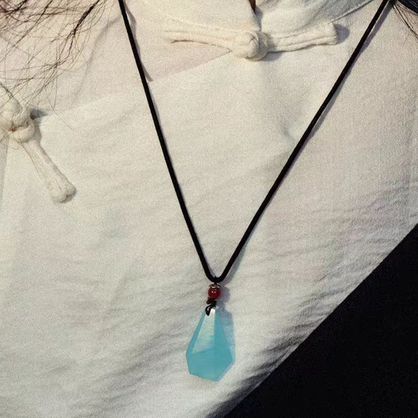Aquamarine Crystal Pendant Necklace – Calm & Clarity